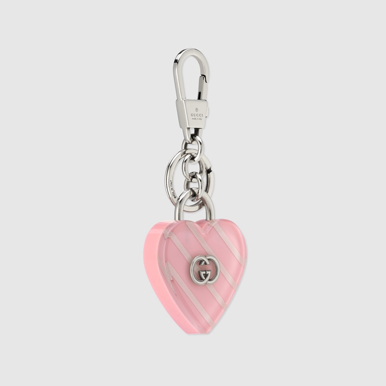 752694.JCFUG.8944.002.100.0000.Light Interlocking G heart shaped keychain